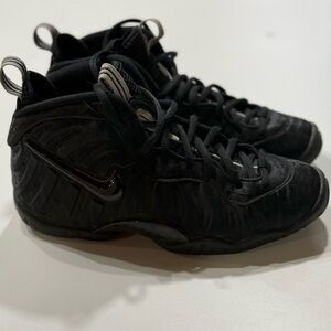 Nike Little Posite One Y4.5 size